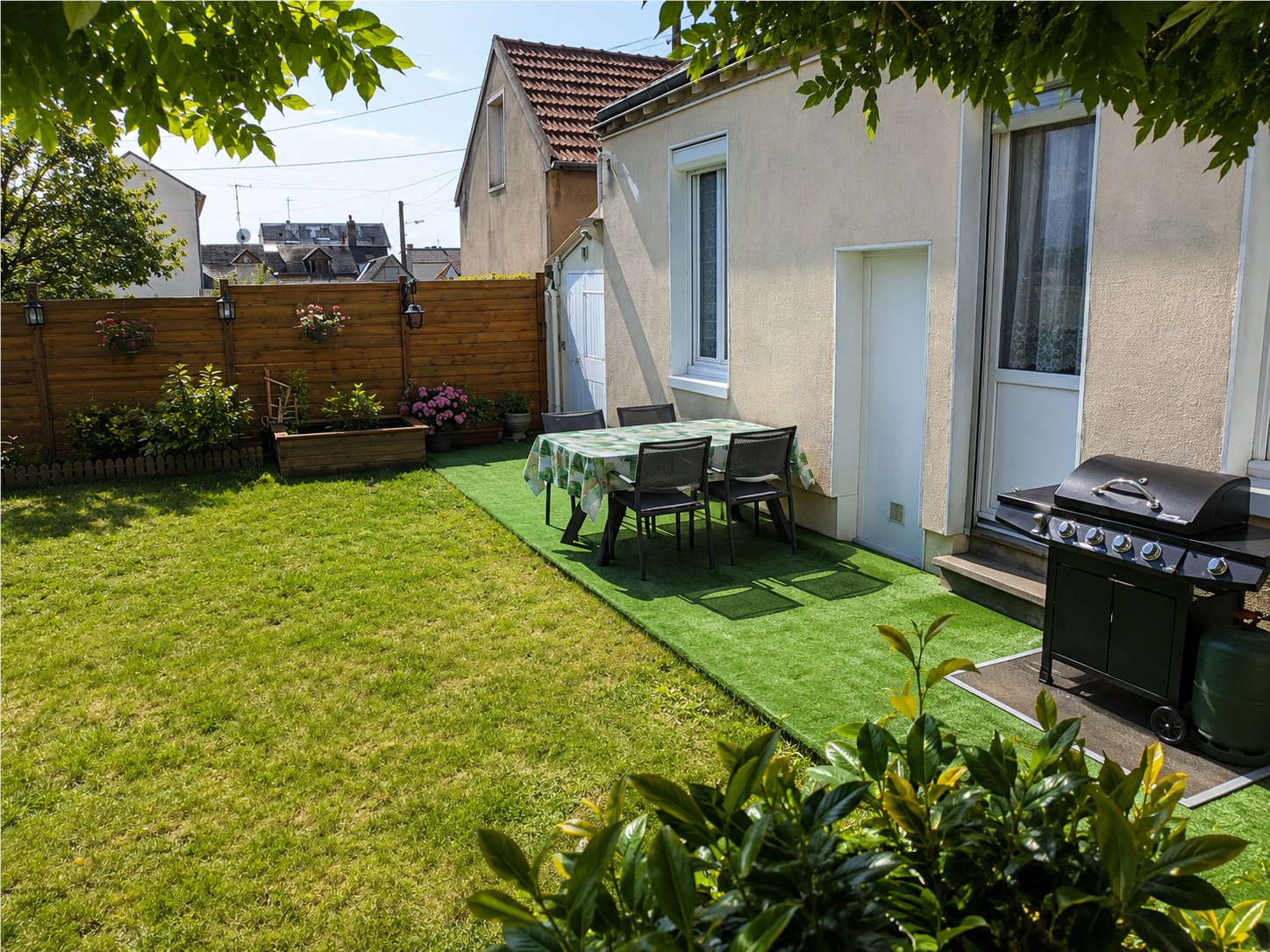 Cottage terrace